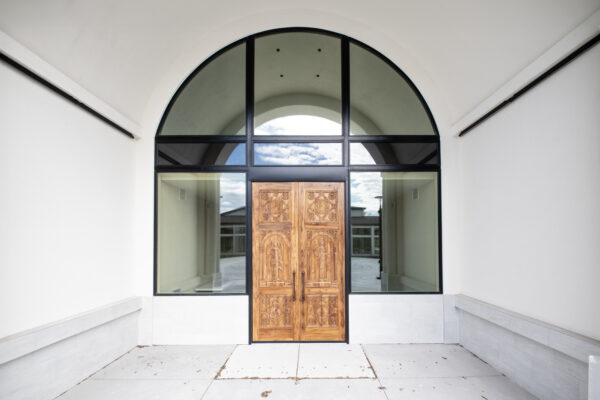 Pella Reserve windows surrounding main entry door