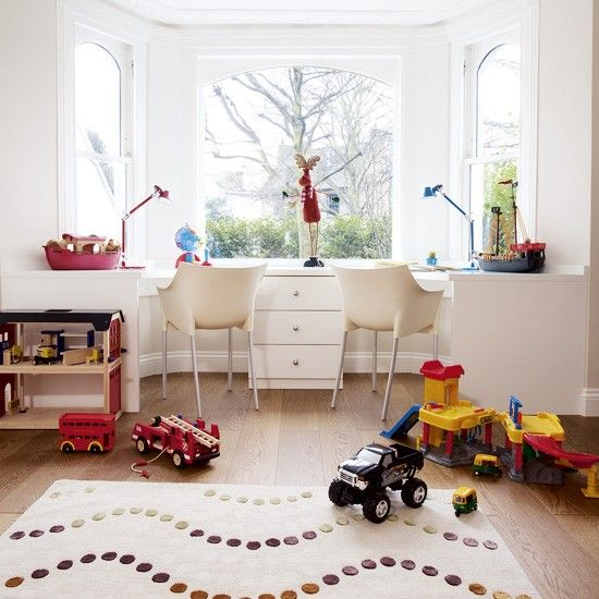 bay window in kids room