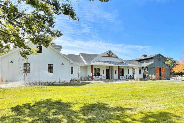 Modern farmhouse Front Exterior Pella Windows