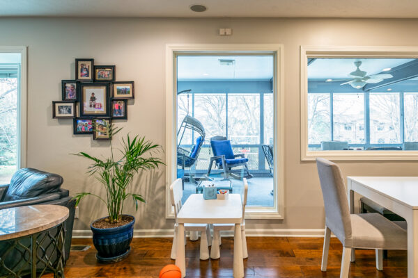 Fixed Pella window in dining room